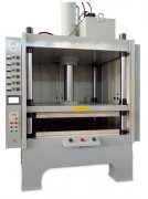 為什么四柱液壓機的活塞泵噪聲大,振動